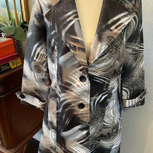 Blazer - Picture 1 of 3